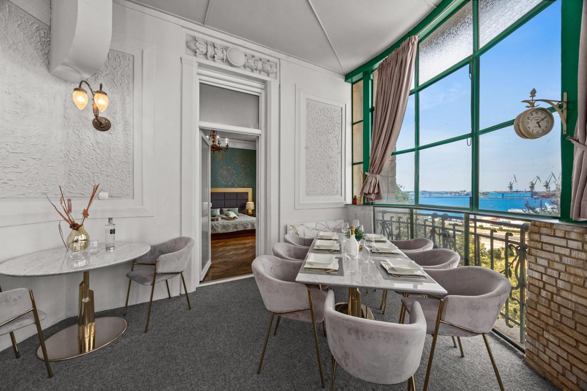 Muenz Luxurious Apartment Pula